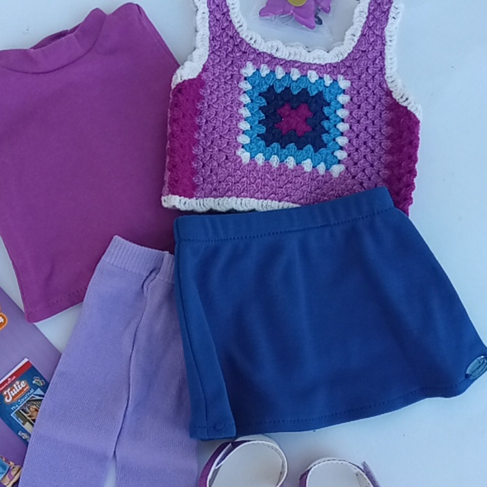 New In Box American Girl Julie's School's Outfit - Picture 8 of 16